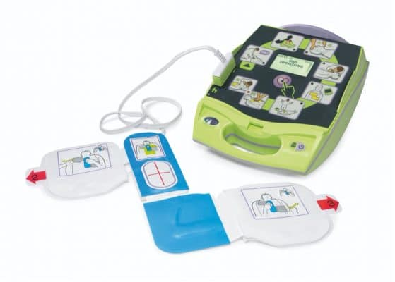 ZOLL AED Plus met pads